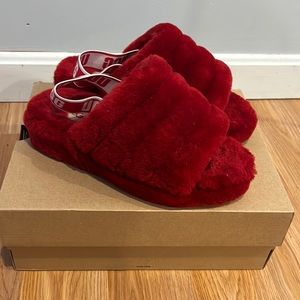 Red UGG slides, red, 6 in womens.